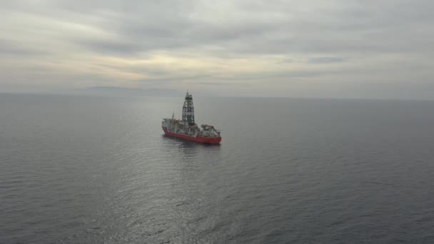 Aerial view powerful freighter sails on calm ocean water — Stock Video