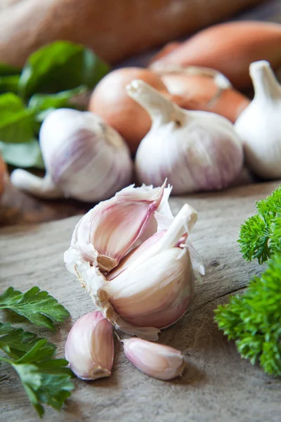 Garlic basil background wallpaper — Stock Image Garlic Basil Background Wallpaper Stock Image