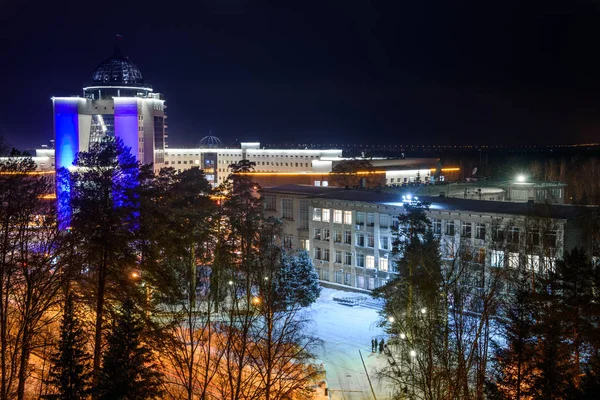 Вид Новосибирский Государственный Университет Ночью Высокой Точки — стоковое фото