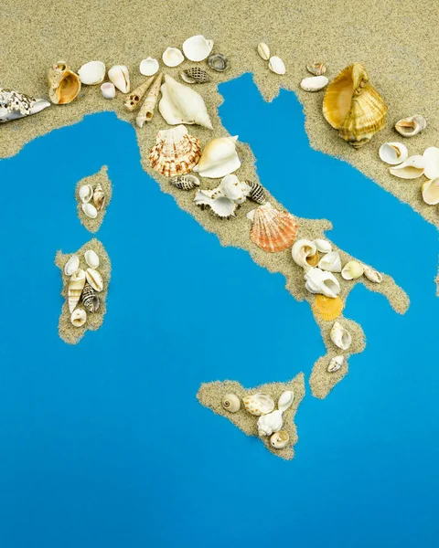 Mapa Itália Ilhas Mediterrâneo Partir Areia Cima Estão Conchas — Fotografia de Stock