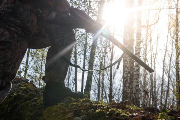 Hunter Otoño Bosque Con Arma Buenos Días Tiempo Soleado — Foto de Stock