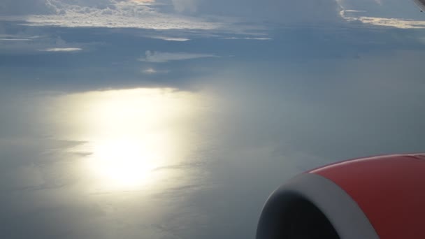 Vista Mar Partir Avião Ver Céu Bonito Nuvens Calmas Relaxadas — Vídeo de Stock