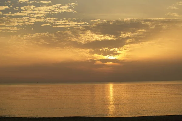 Sunrise Sea Morning Amidst Clouds Sky Beautiful Quiet Atmosphere Feeling — Stock Photo, Image