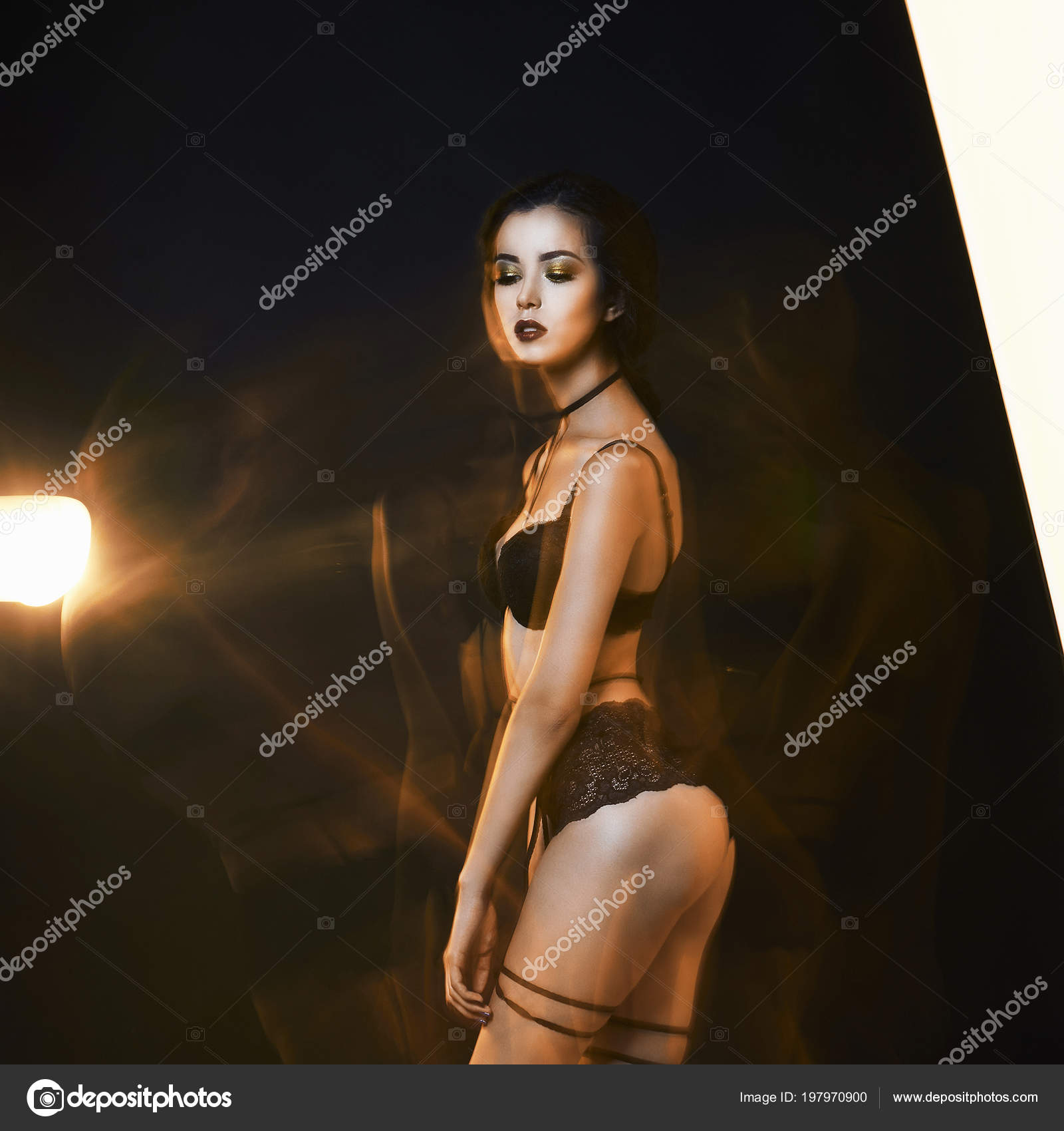 Стриптиз женщины сексуальной — pic 4