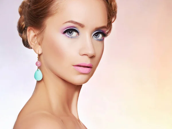 Rosa Make Junge Frau Mit Farbigen Accessoires Schöne Blonde Mädchen — Stockfoto