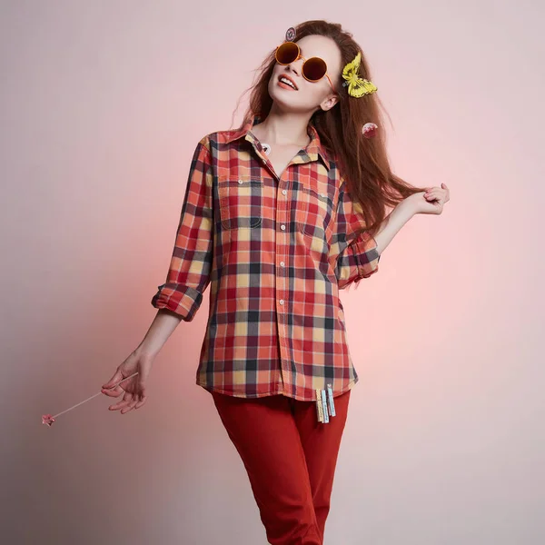 Chica Hipster Feliz Sunglasses Active Estilo Vida Hermosa Mujer Joven —  Fotos de Stock