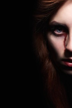 Lanet olası kadın yüzüne dark.halloween makyaj