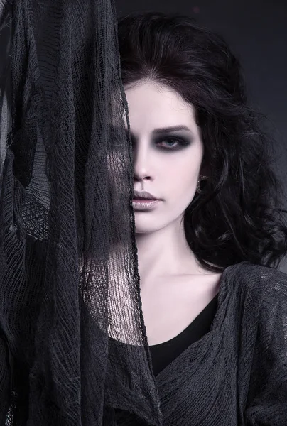 Bella Donna Con Pelle Bianca Faccia Halloween Make Smokey Eyes — Foto Stock