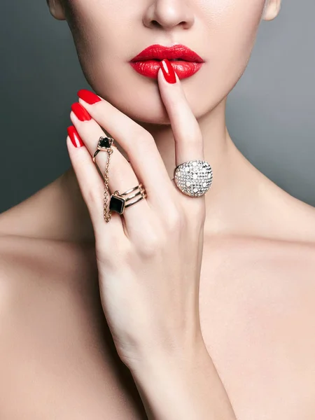 Beautiful Young Woman Jewelry Rings Beauty Girl Make Manicure — Stock Photo, Image