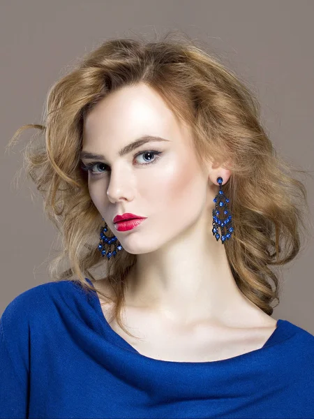 Beautiful Young Woman Jewelry Blond Hair Beauty Girl Make — Stock Photo, Image