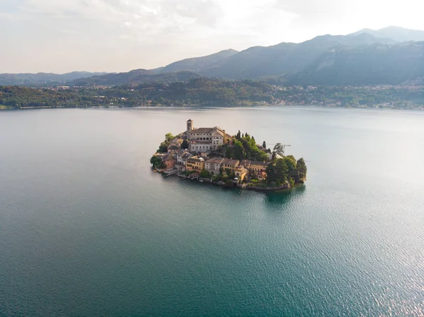 Drone görünümü Lake Orta İtalya