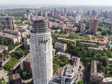 Dron tarafından Kyiv içinde gökdelenler