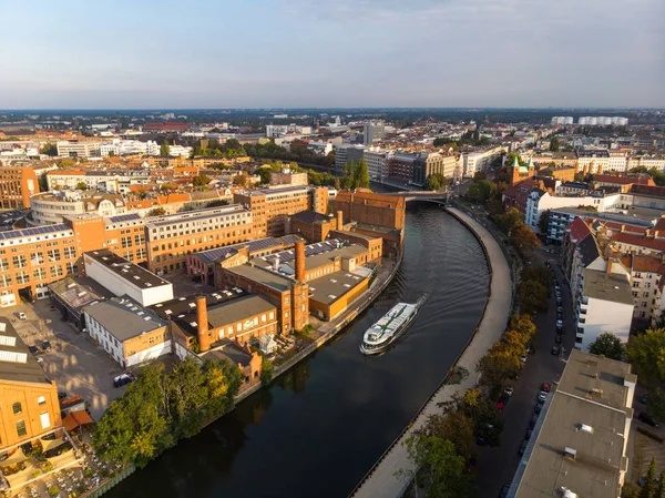 Berlin ve Spree dron görünümü