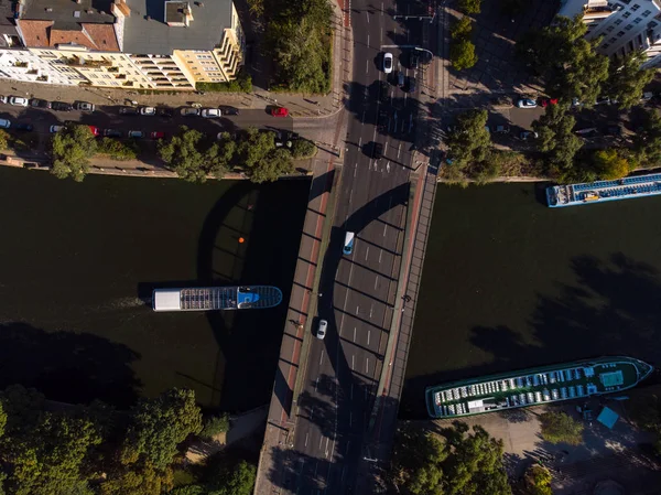 Berlin ve Spree dron görünümü