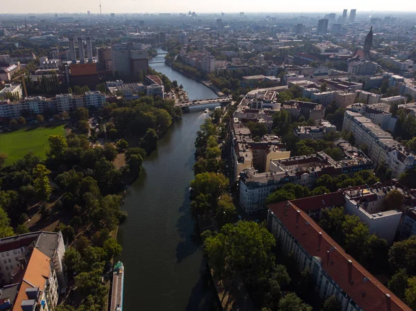 Berlin ve Spree dron görünümü