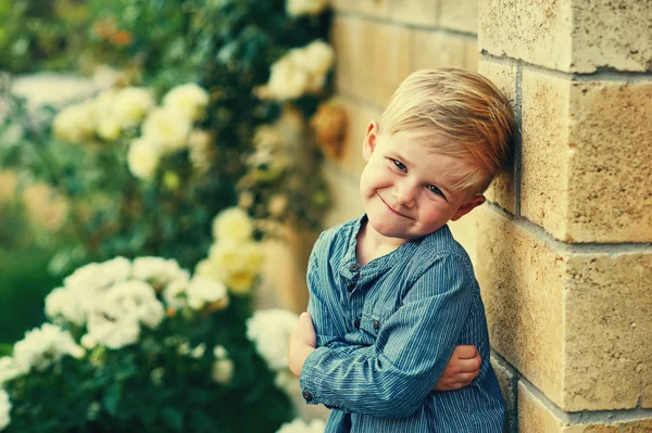 Portrait Funny Little Boy Outdoors — Stock Photo, Image