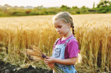 Romantik alanı, küçük bir kız portresi