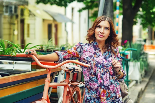 Young Woman Stylish Dress City Street Girl Walk City — Stock Photo, Image