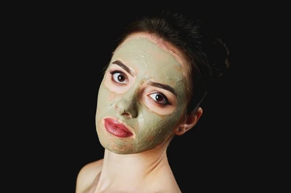 Portré Fiatal Vonzó Kozmetikai Maszk Lány Csinál Kozmetikai Kezelések — Stock Fotó