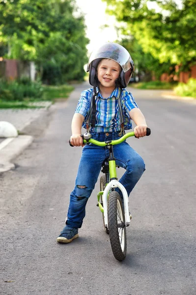 Portrait Little Boy Bicycle Child Wears Helmet Summer Walks Fresh — Stock Photo, Image