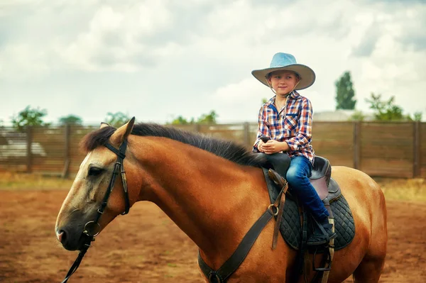 Little Boy Riding Horse Children Horse Riding Lessons Walks — Stock Photo, Image