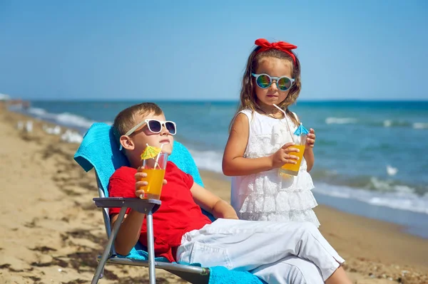 Kinder Der Küste Bruder Und Schwester Ruhen Sich Meer Aus — Stockfoto