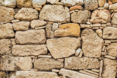 Eski grunge taş arka plan. Yatay renkli fotoğraf