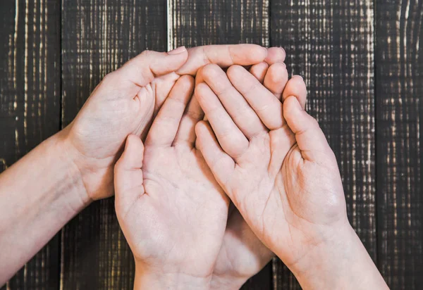 Bovenaanzicht Van Geopende Palmen Van Gelukkige Familie Lege Handen Van — Stockfoto