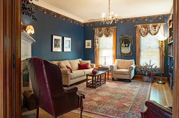 Victorian Living Room Blue Walls — Stock Photo, Image