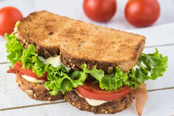 Fresh homemade BLT sandwich. — Stock Photo, Image