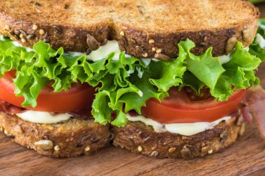 taze ev yapımı blt sandviç.