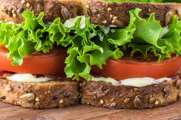 Fresh homemade BLT sandwich. — Stock Photo, Image