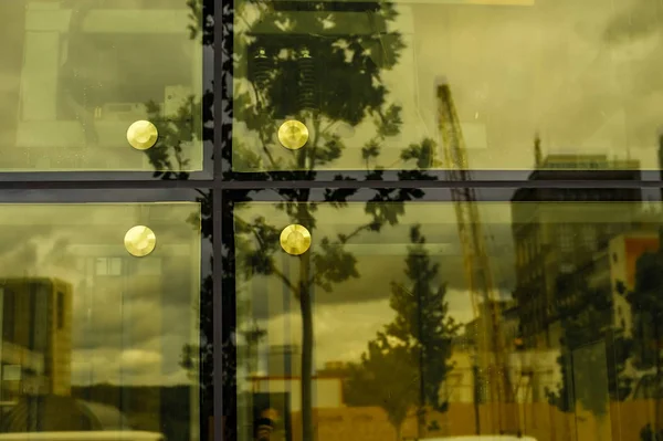 Staden Reflektion Glas Och Metall Konstruktion — Stockfoto
