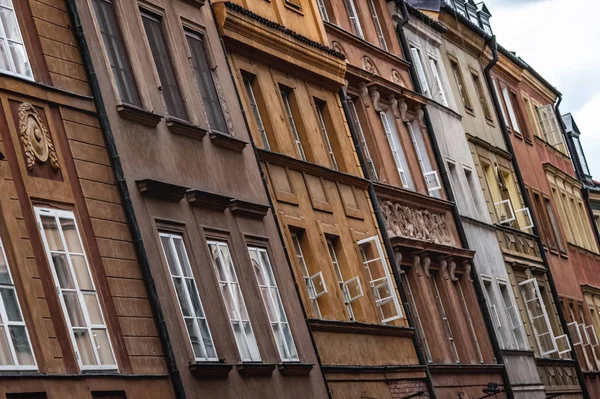 Alte Schöne Stadthäuser Sehenswürdigkeiten Von Warschau Bunte Häuser Mit Fenstern — Stockfoto