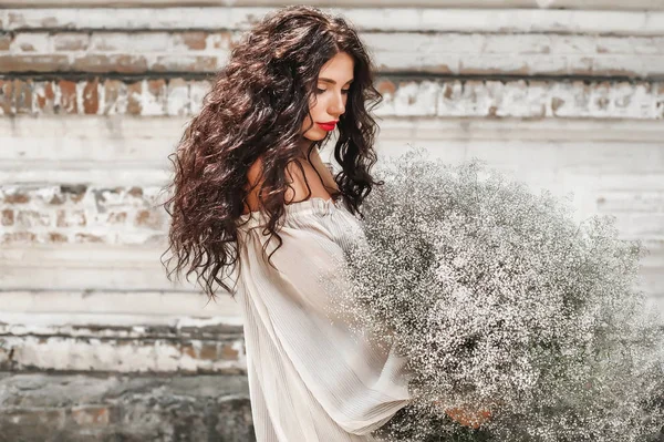 Curly Girl Sundress Lush Bouquet Posing Light Wall Background — Stock Photo, Image