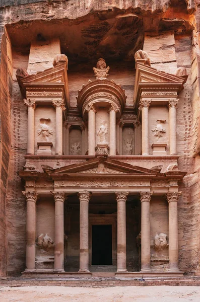 Khazneh Oude Architectuur Uitgehouwen Mountain Canyon Petra Jordanië — Stockfoto