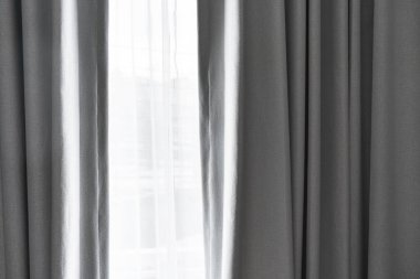 Parlak güneş ışığıyla yakın plan beyaz perde