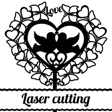 Kelebeklerle ve kuşlarla dolu bir kalp.