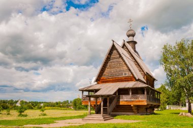 Antik kentin Suzdal, Rusya'nın geleneksel Rus ahşap kilise