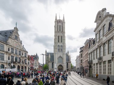 Saint Bavo Katedrali Gent, Belçika 'da bir gotik katedraldir.