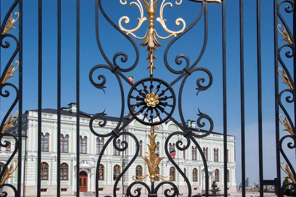 Minták Kapun Elnök Vagy Kormányzó Palotája Előtt Kazanyban Kreml Tatarstan Stock Fotó