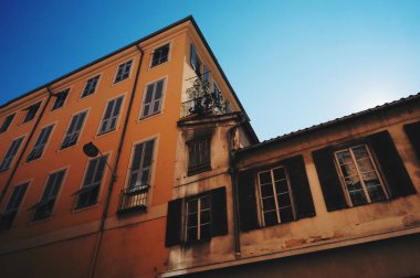 Eski şehir sokak manzarası, Güzel, Fransa.