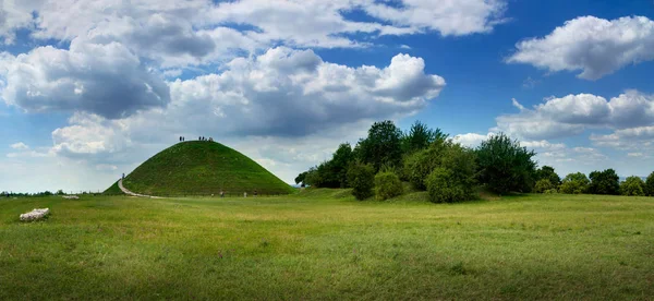 Krakus Höyük, Krakov, Polonya yakınlarındaki bir tarih öncesi mezar tepe