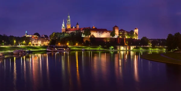 Ünlü Kraliyet Wawel Kalesi Vistula Nehri, Krakow, Polonya