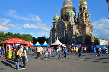 Bıçak fan bölgede kan üzerinde kurtarıcı Katedrali'nde