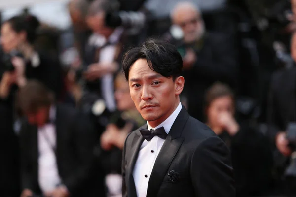 Chang Chen Uczęszcza Przesiewowych Nagrywanie Podczas Festiwalu Filmowym Cannes Palais — Zdjęcie stockowe