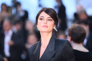 71 Cannes Film Festivali sırasında Palais üzerinde 11 Mayıs 2018 Fransa'nın Cannes 'Ash en saf beyaz (Jiang Hu Er Nv)' ile taranması Catrinel Marlon katılır.