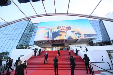 Genel Görünüm 71 Cannes Film Festivali sırasında Palais üzerinde 11 Mayıs 2018 Fransa'nın Cannes 'Ash en saf beyaz (Jiang Hu Er Nv)' ile taranması katılır.