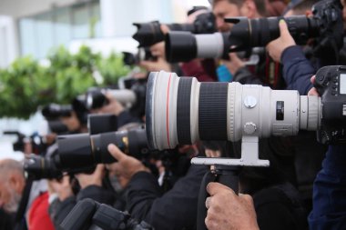 Fotoğrafçılar photocall katılmak için 'Manto' 71 yıllık Cannes Film Festivali sırasında Palais des Festivals üzerinde 14 Mayıs 2018 Cannes, Fransa. 