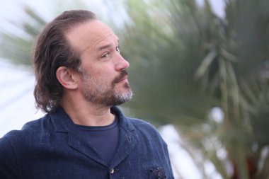 Vincent Perez 71 yıllık Cannes Film Festivali sırasında Palais des Festivals üzerinde 14 Mayıs 2018 Fransa'nın Cannes 'Cyrano De Bergerac' Photocall katılmak. 
